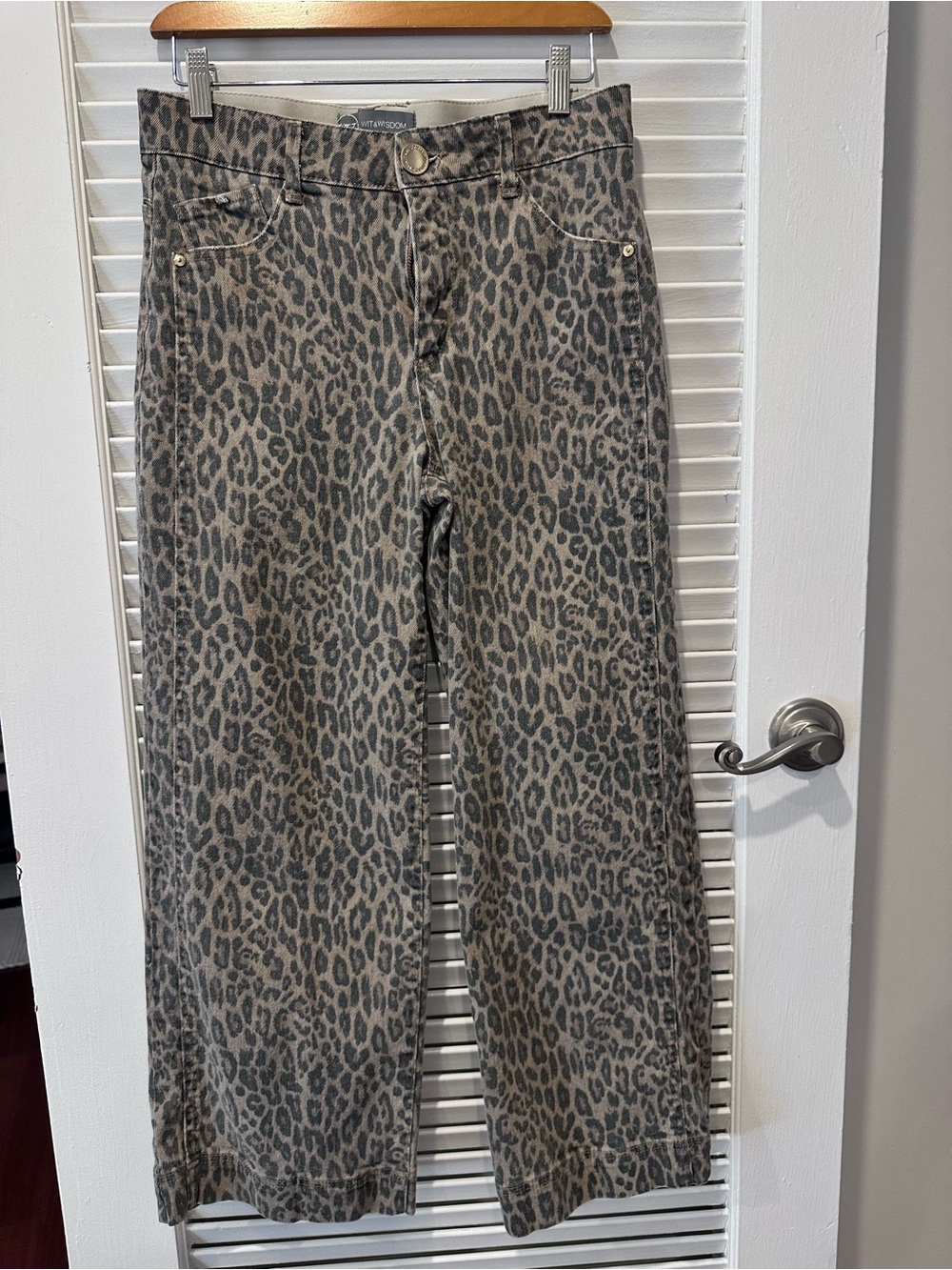 Wit & Wisdom Women’s Leopard Print Wide-Leg Jeans